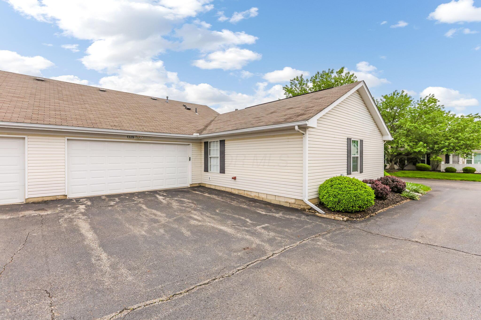 1329 Hillview Circle, Newark, Ohio image 36