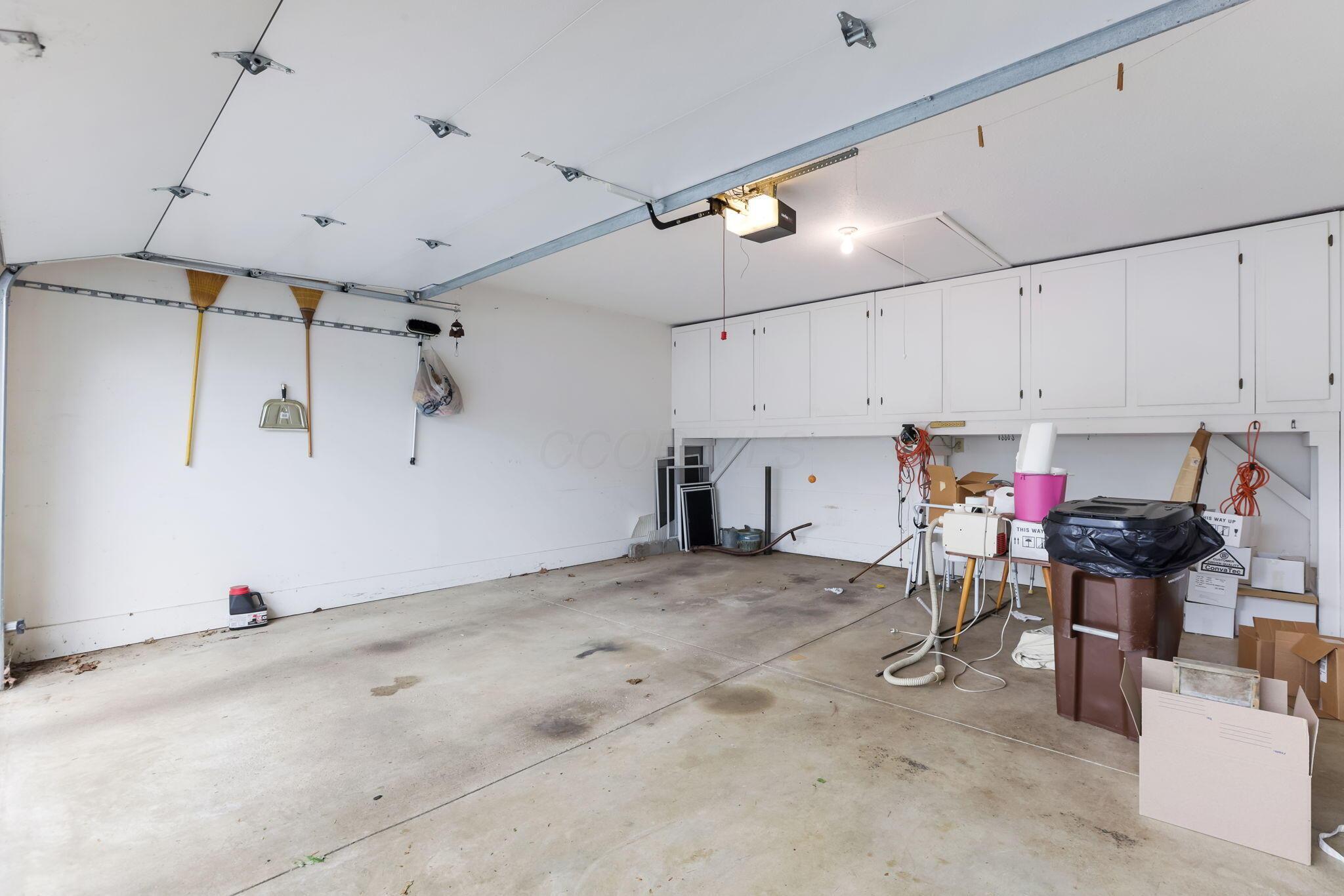 1329 Hillview Circle, Newark, Ohio image 33