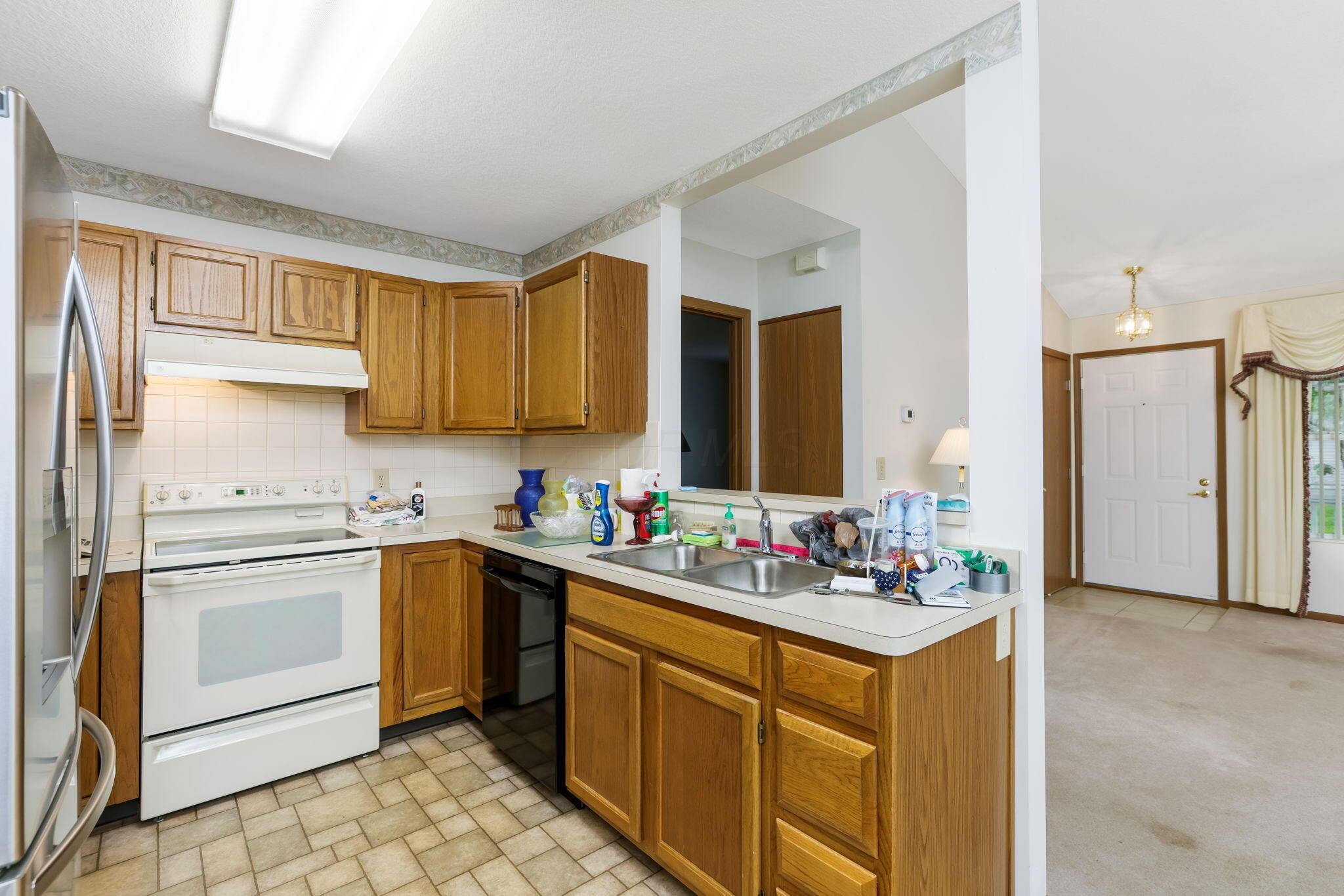 1329 Hillview Circle, Newark, Ohio image 22