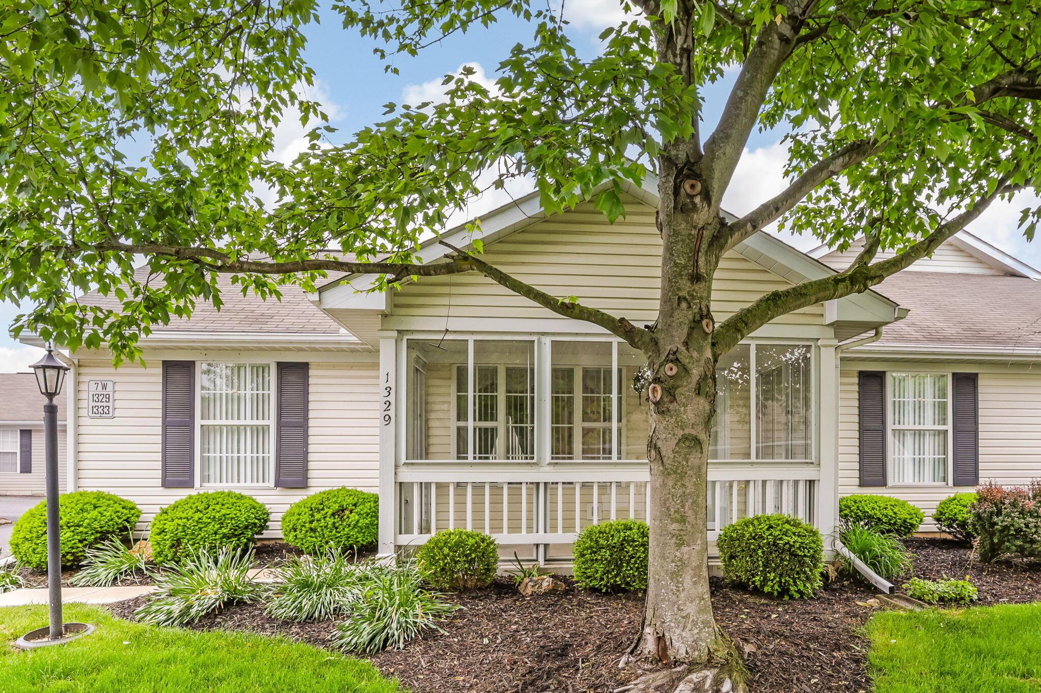 1329 Hillview Circle, Newark, Ohio image 1