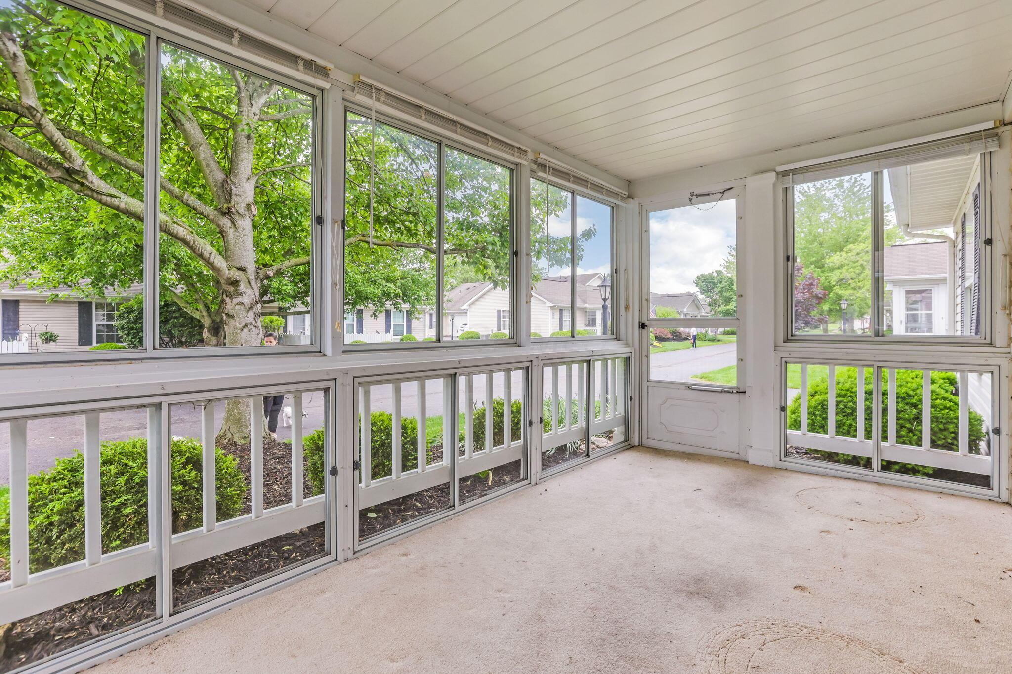 1329 Hillview Circle, Newark, Ohio image 9