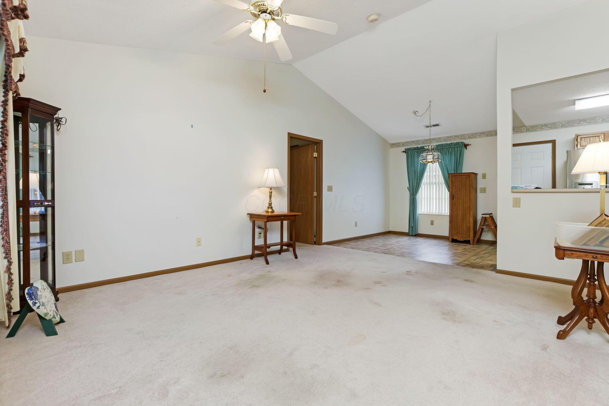 1329 Hillview Circle, Newark, Ohio image 11