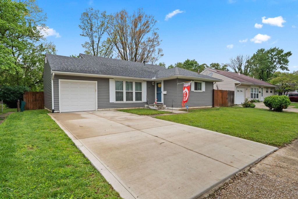 Photo of 1321 Country Club Road, Columbus, OH 43227 (MLS # 226012866)