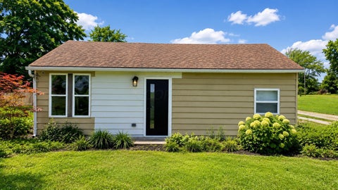 Photo of 9248 Summit Road SW, Reynoldsburg, OH 43068 (MLS # 226026658)