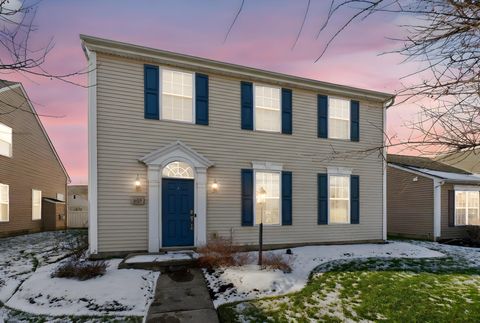 Photo of 359 W Waterloo Street, Canal Winchester, OH 43110 (MLS # 226000450)