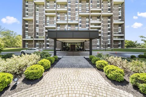 Photo of 1000 Urlin Avenue 1515 #1515, Columbus, OH 43212 (MLS # 226016555)