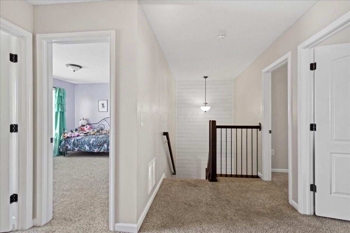 5922 Blue Star Drive, Grove City, Ohio image 26