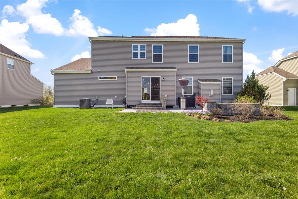 5922 Blue Star Drive, Grove City, Ohio image 12