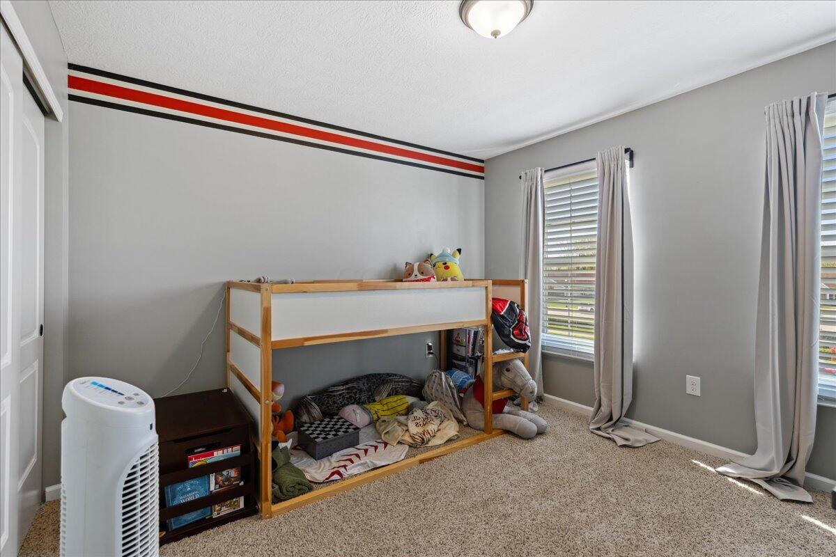 5922 Blue Star Drive, Grove City, Ohio image 34