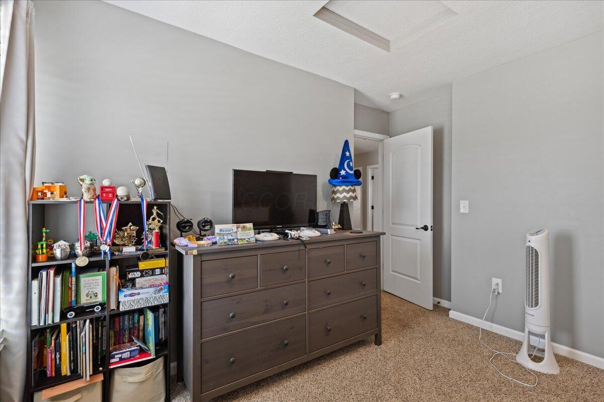 5922 Blue Star Drive, Grove City, Ohio image 32
