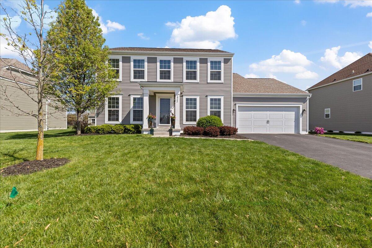 5922 Blue Star Drive, Grove City, Ohio image 2
