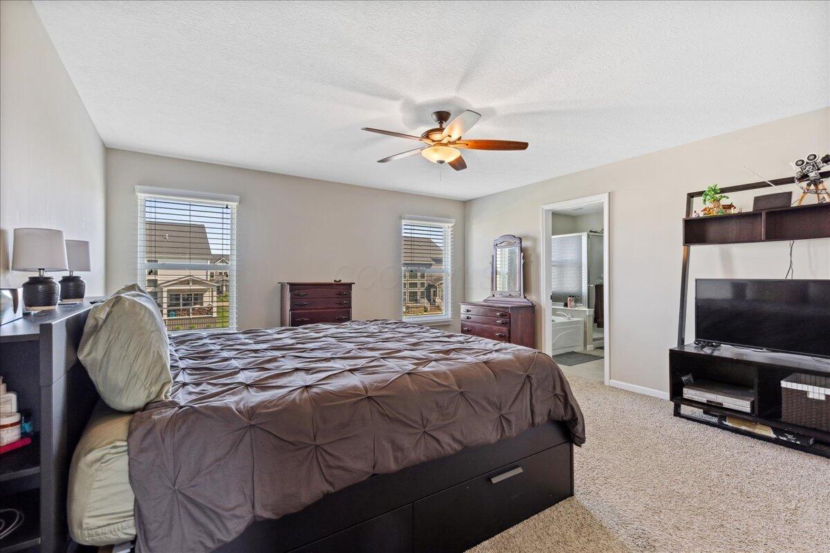 5922 Blue Star Drive, Grove City, Ohio image 27