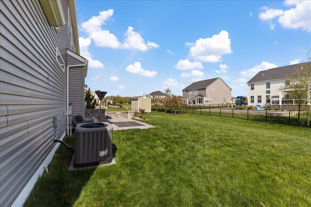 5922 Blue Star Drive, Grove City, Ohio image 45