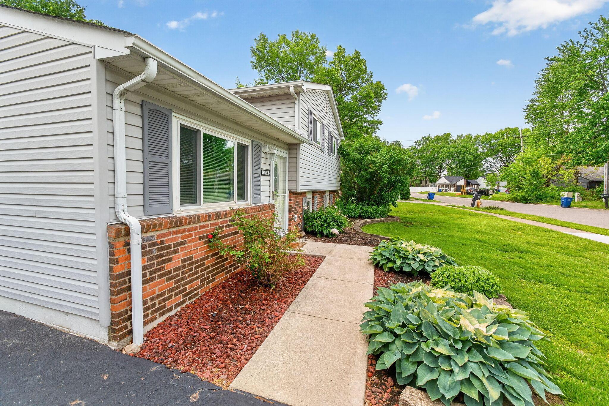 3554 Hines Road
