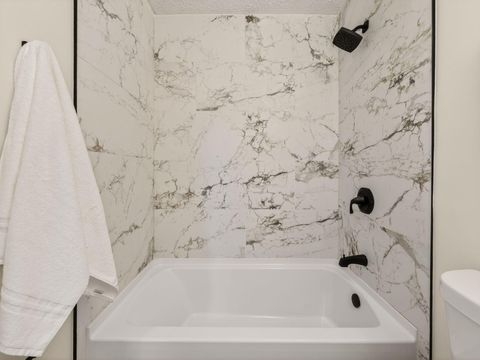 Tiny photo for 3105 Wessex Court, Columbus, OH 43232 (MLS # 225045455)