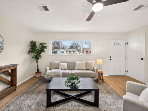 Tiny photo for 3105 Wessex Court, Columbus, OH 43232 (MLS # 225045455)