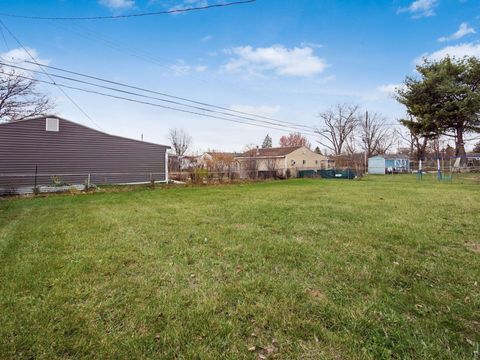 Tiny photo for 3105 Wessex Court, Columbus, OH 43232 (MLS # 225045455)