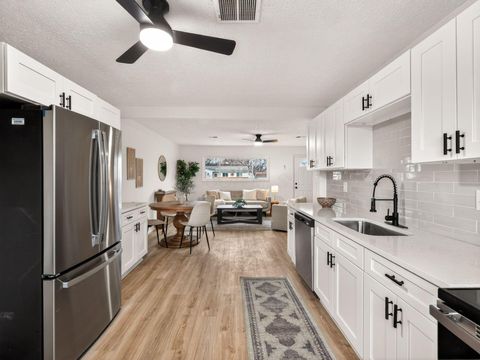 Tiny photo for 3105 Wessex Court, Columbus, OH 43232 (MLS # 225045455)