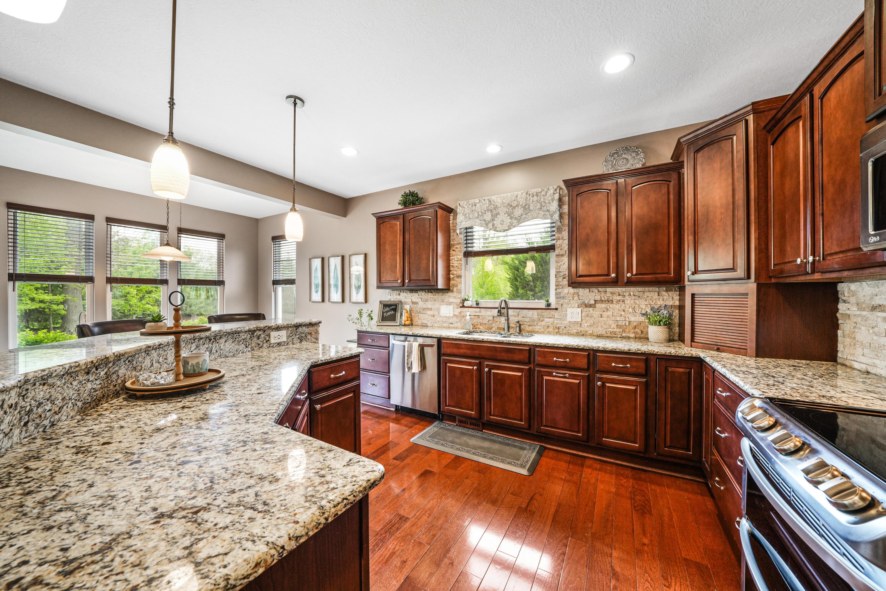 21252 Breckenridge Lane, Strongsville, Ohio image 22