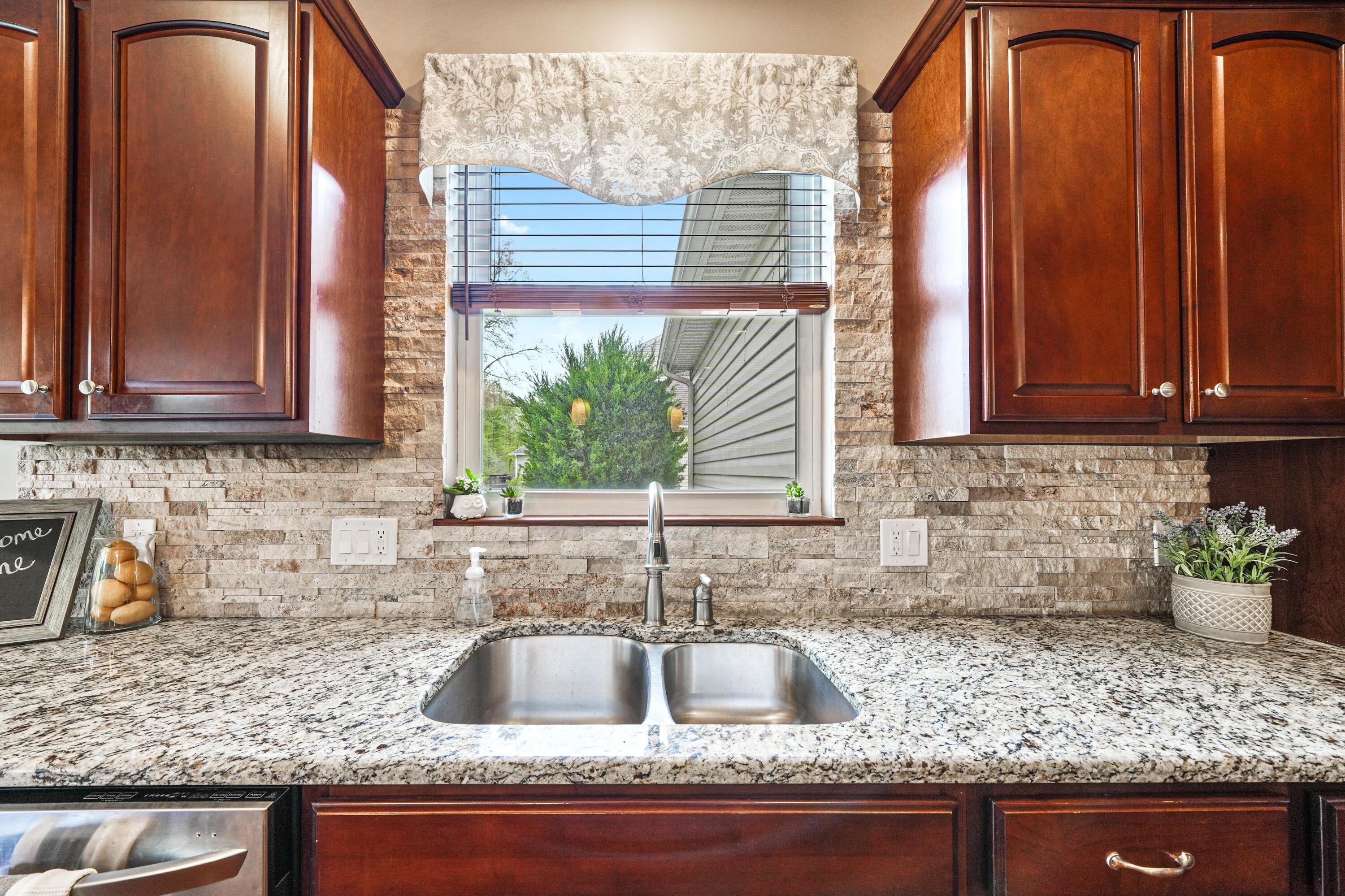 21252 Breckenridge Lane, Strongsville, Ohio image 25