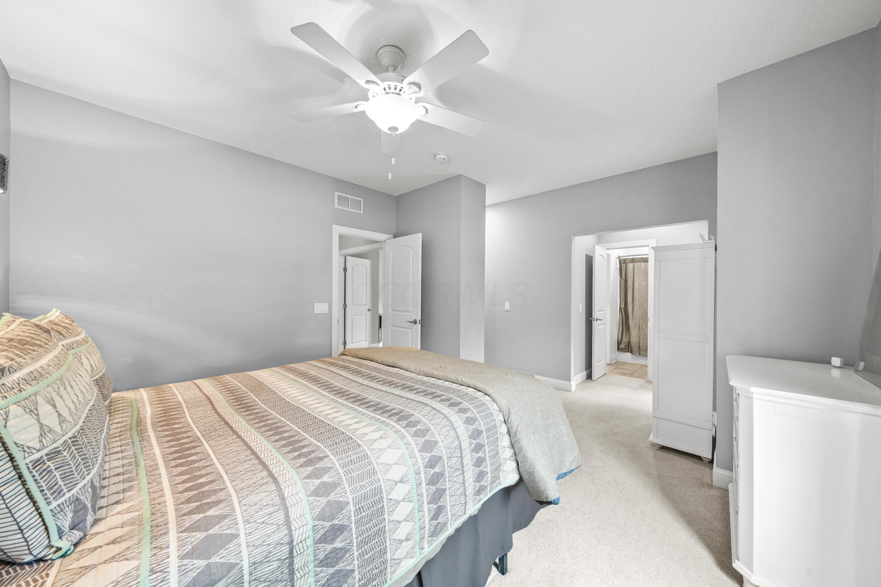 21252 Breckenridge Lane, Strongsville, Ohio image 39