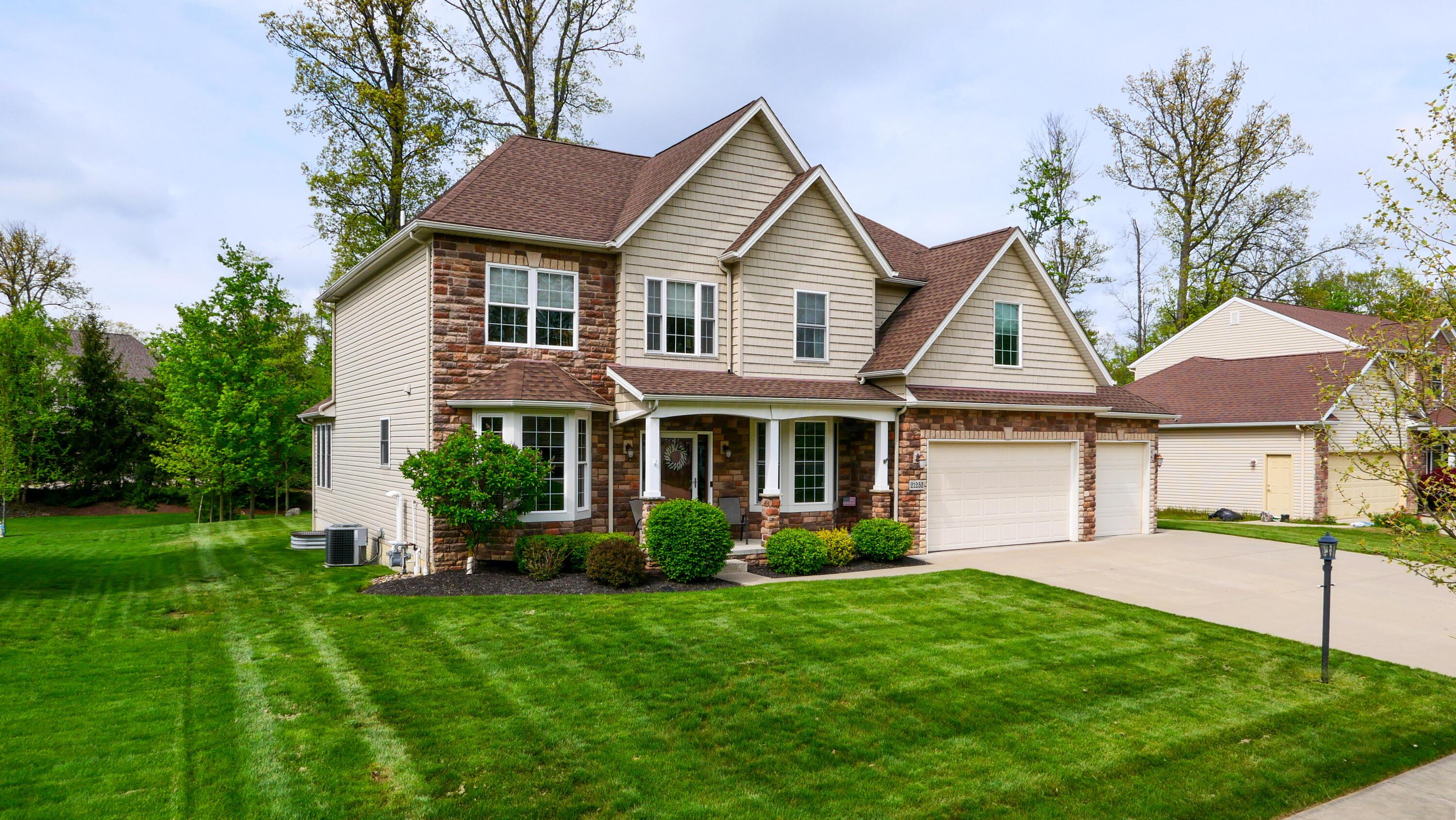 21252 Breckenridge Lane, Strongsville, Ohio image 6