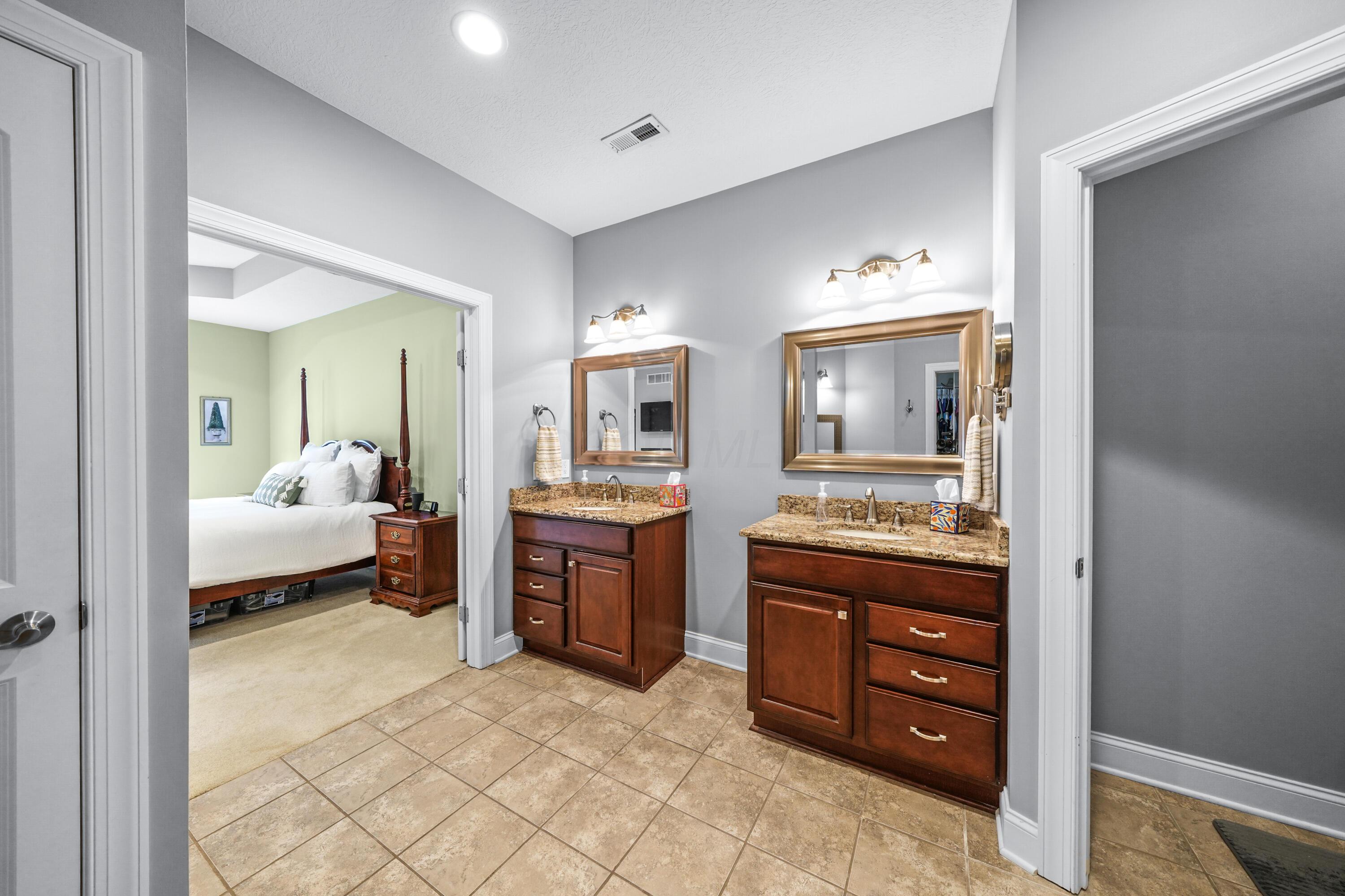 21252 Breckenridge Lane, Strongsville, Ohio image 33