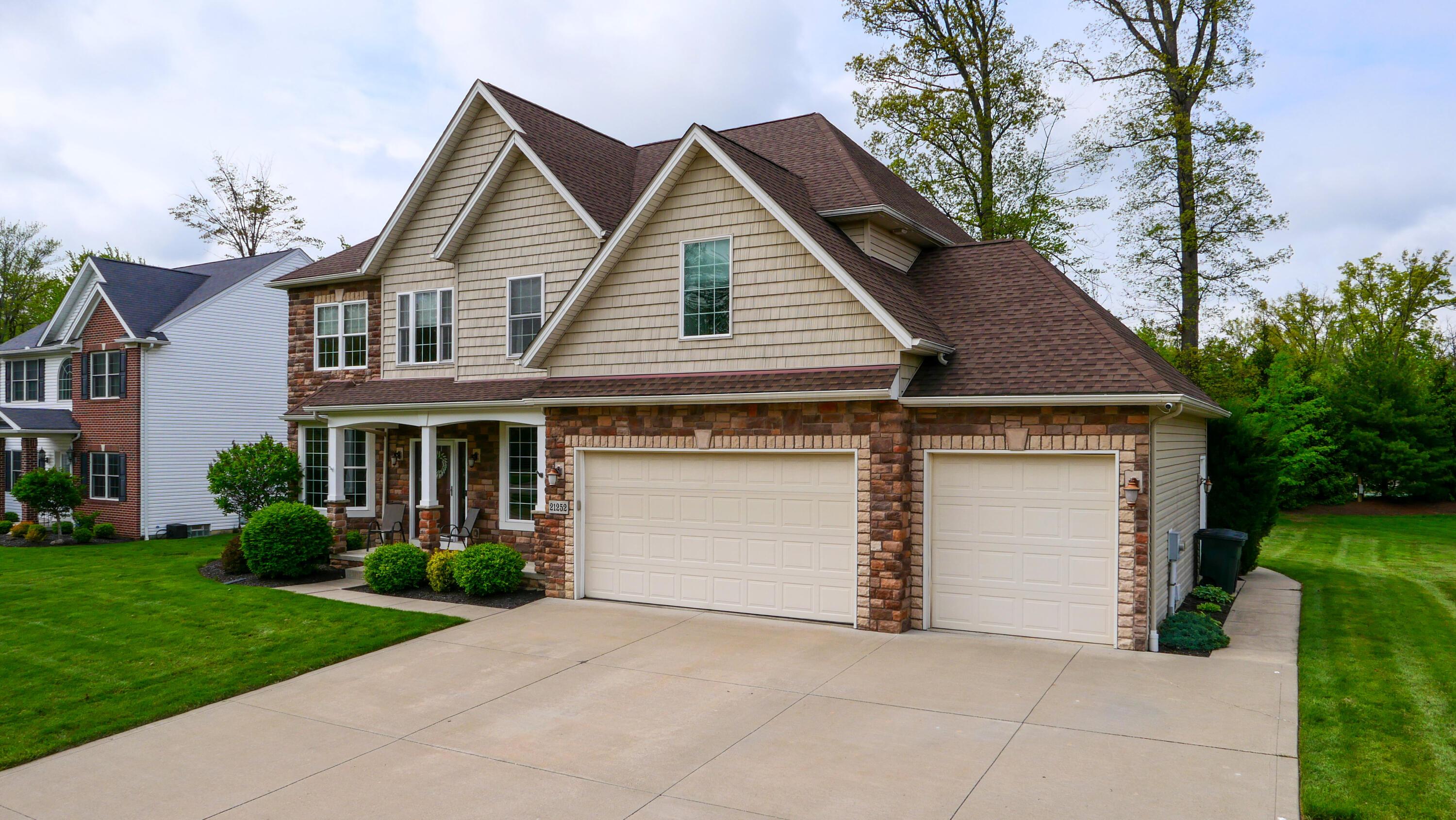 21252 Breckenridge Lane, Strongsville, Ohio image 5