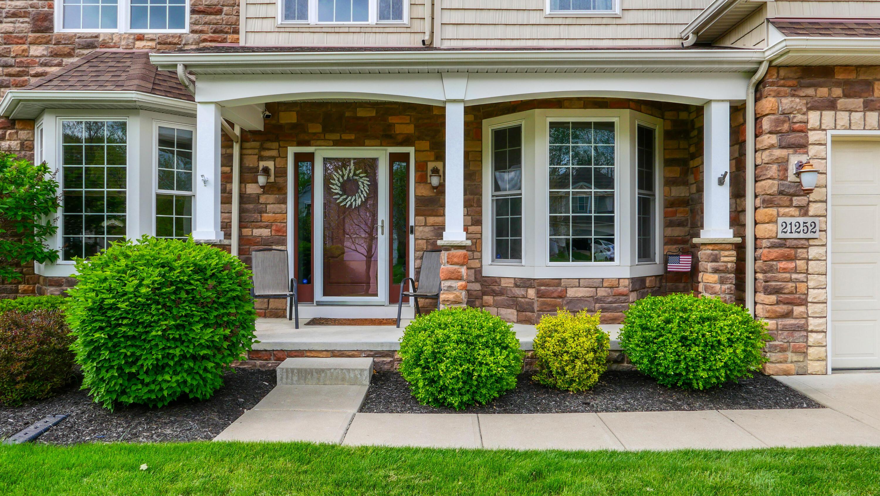 21252 Breckenridge Lane, Strongsville, Ohio image 4