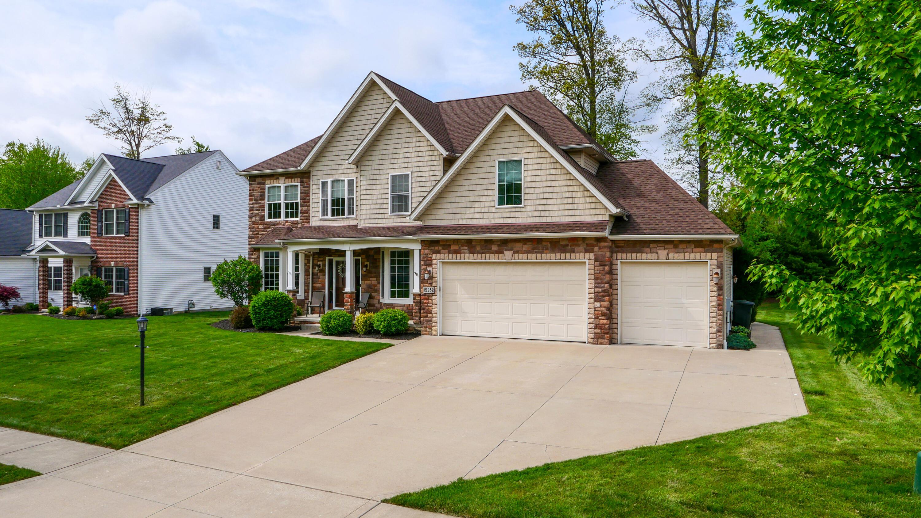 21252 Breckenridge Lane, Strongsville, Ohio image 7