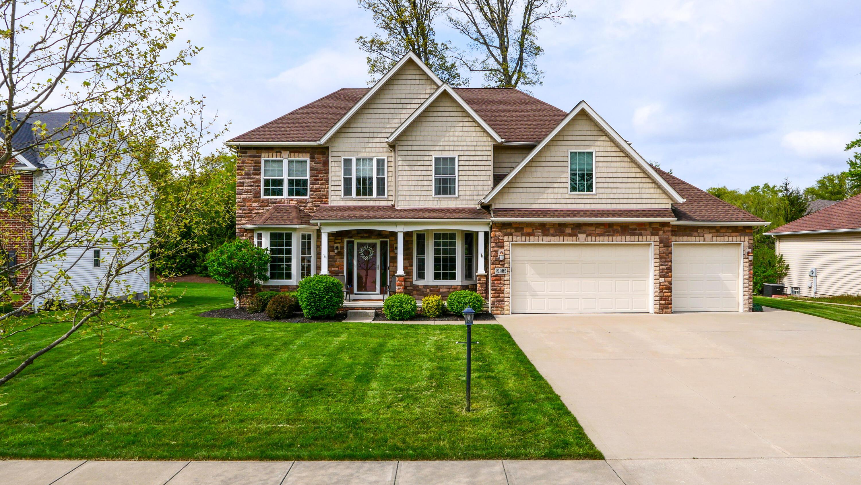 21252 Breckenridge Lane, Strongsville, Ohio image 8