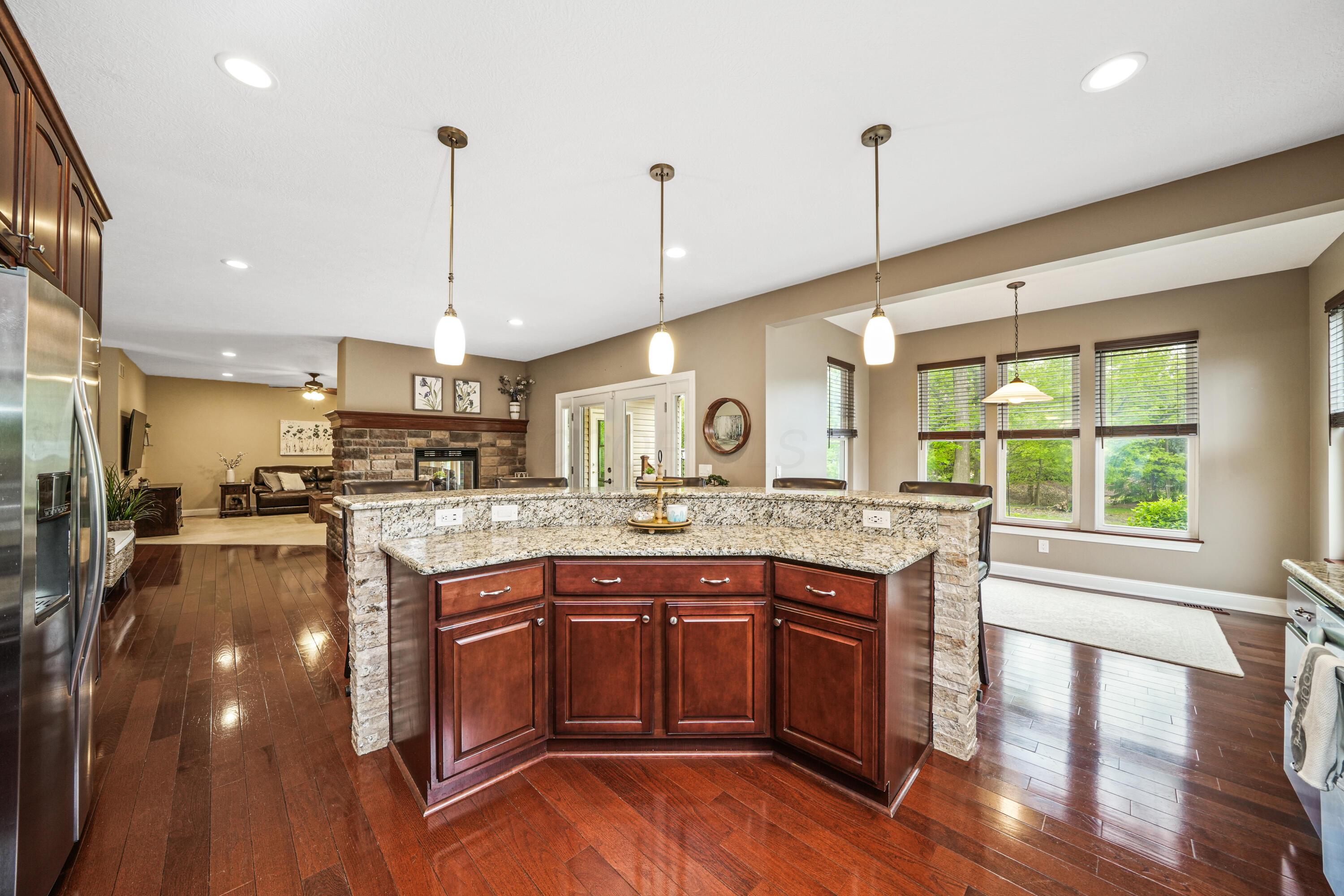 21252 Breckenridge Lane, Strongsville, Ohio image 24