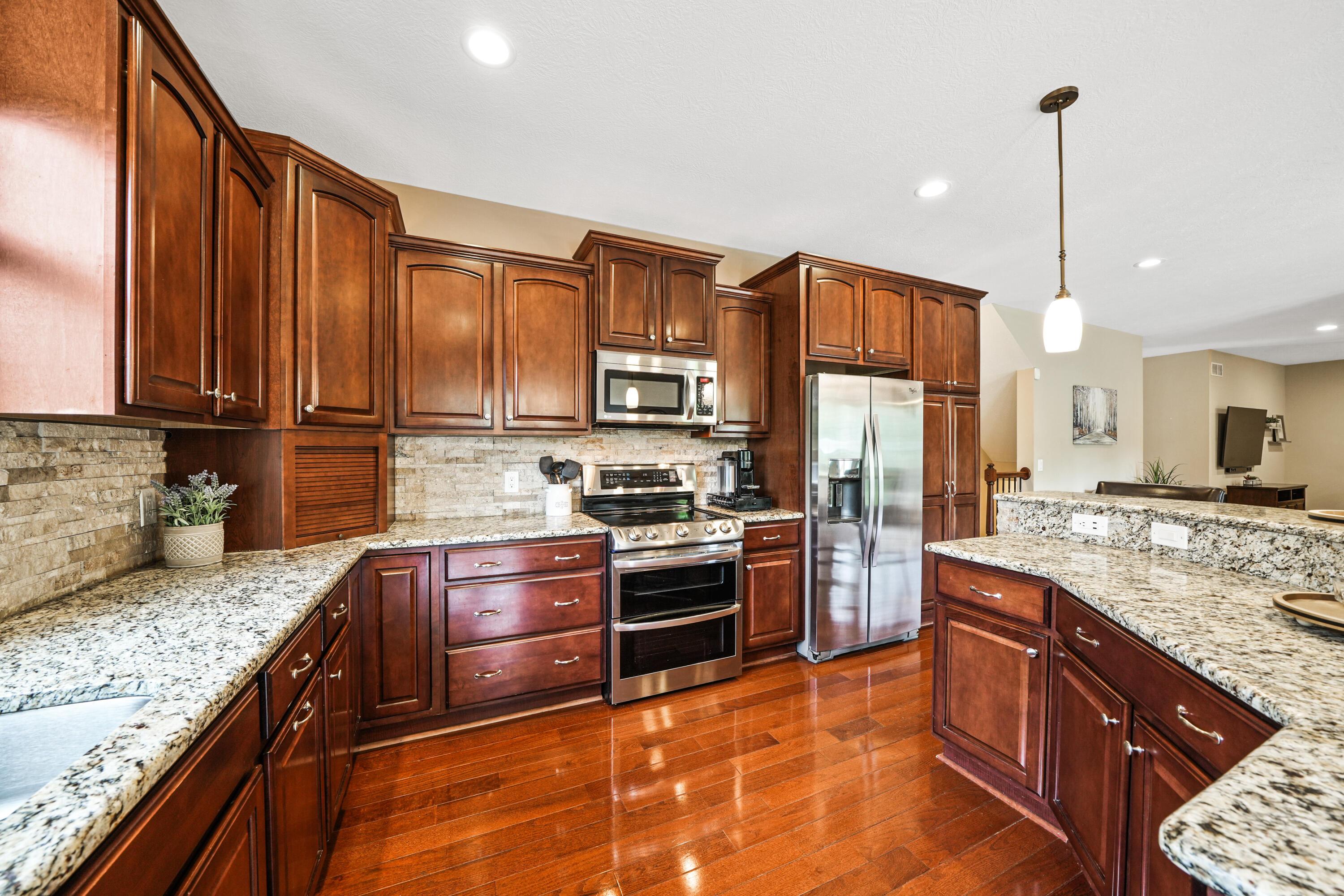 21252 Breckenridge Lane, Strongsville, Ohio image 23