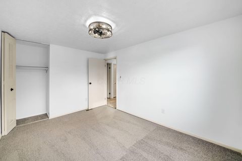 Tiny photo for 3800 Mount Hood Court, Columbus, OH 43230 (MLS # 226000820)