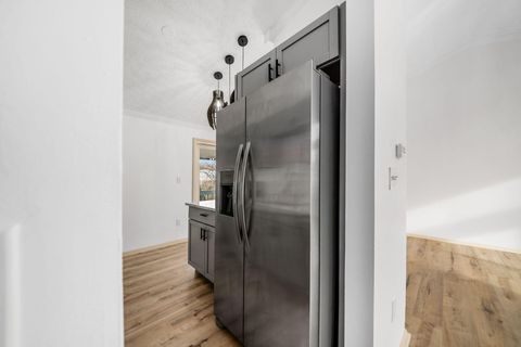 Tiny photo for 3800 Mount Hood Court, Columbus, OH 43230 (MLS # 226000820)