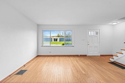 Tiny photo for 4067 Indianola Avenue 2B #2B, Columbus, OH 43214 (MLS # 226039595)
