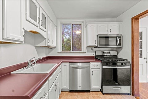 Tiny photo for 4067 Indianola Avenue 2B #2B, Columbus, OH 43214 (MLS # 226039595)