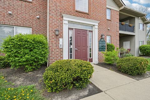 Photo of 1765 Fortstone Lane, Columbus, OH 43228 (MLS # 226012362)