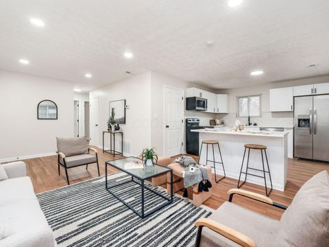 Photo of 3716 Dort Place, Columbus, OH 43227 (MLS # 226009139)