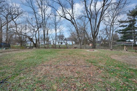 Tiny photo for 3333 Latonia Court, Columbus, OH 43232 (MLS # 225045155)