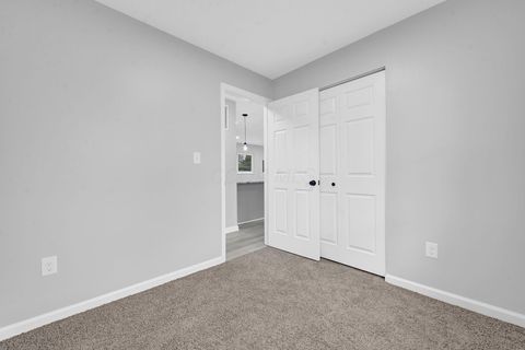 Tiny photo for 3333 Latonia Court, Columbus, OH 43232 (MLS # 225045155)