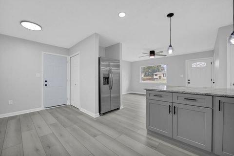 Tiny photo for 3333 Latonia Court, Columbus, OH 43232 (MLS # 225045155)