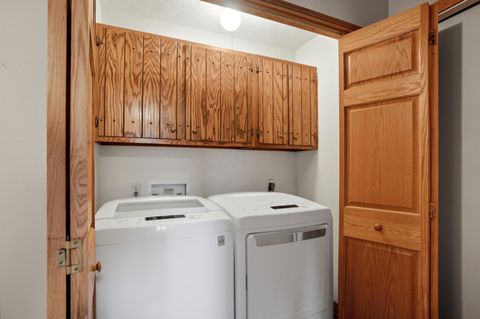 Tiny photo for 658 Knoll Drive, Granville, OH 43023 (MLS # 226005553)