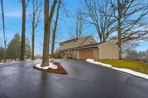 Tiny photo for 658 Knoll Drive, Granville, OH 43023 (MLS # 226005553)