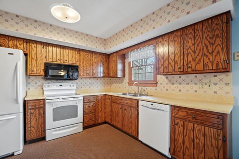 Tiny photo for 658 Knoll Drive, Granville, OH 43023 (MLS # 226005553)