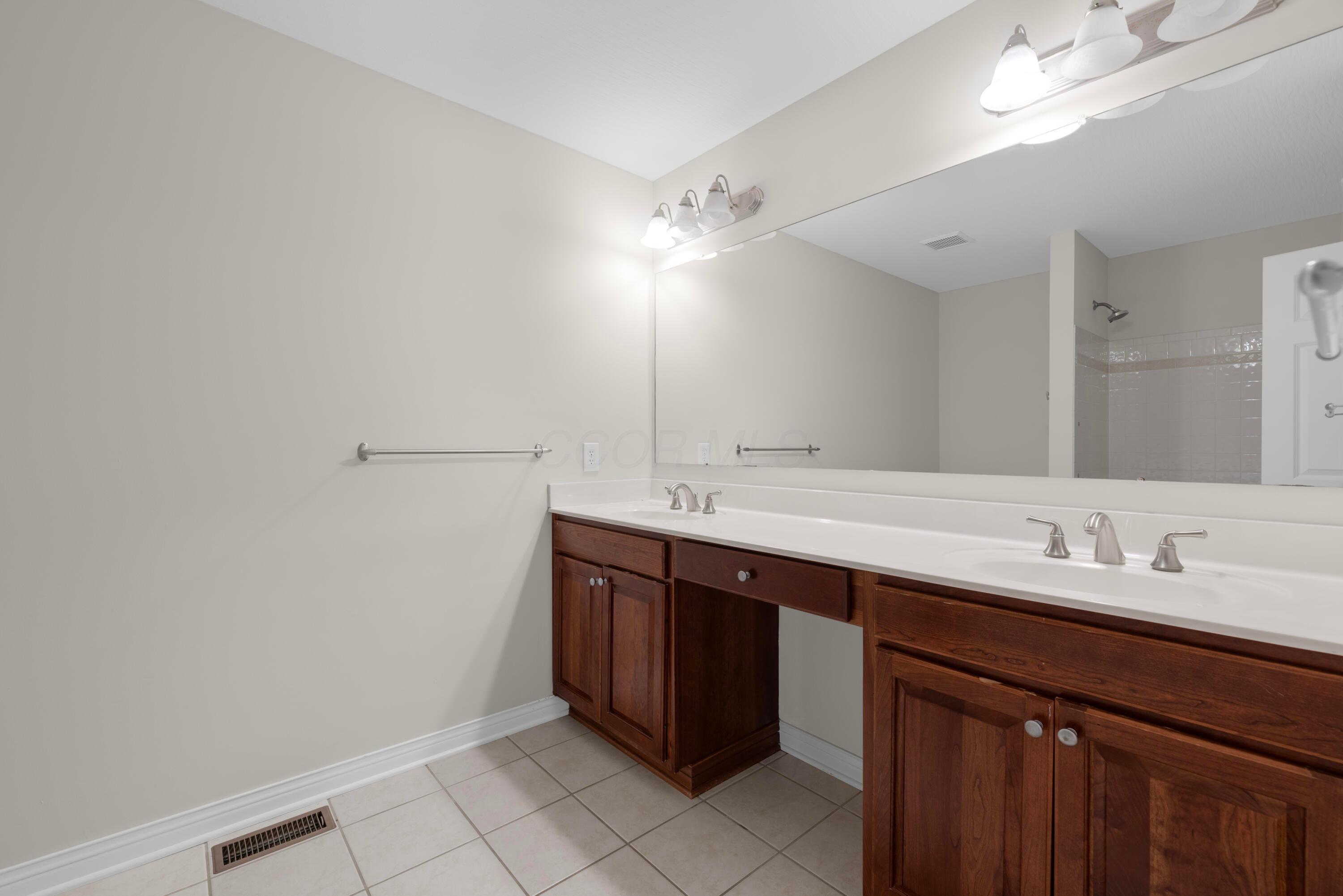 6885 Margarum Bend, New Albany, Ohio image 40