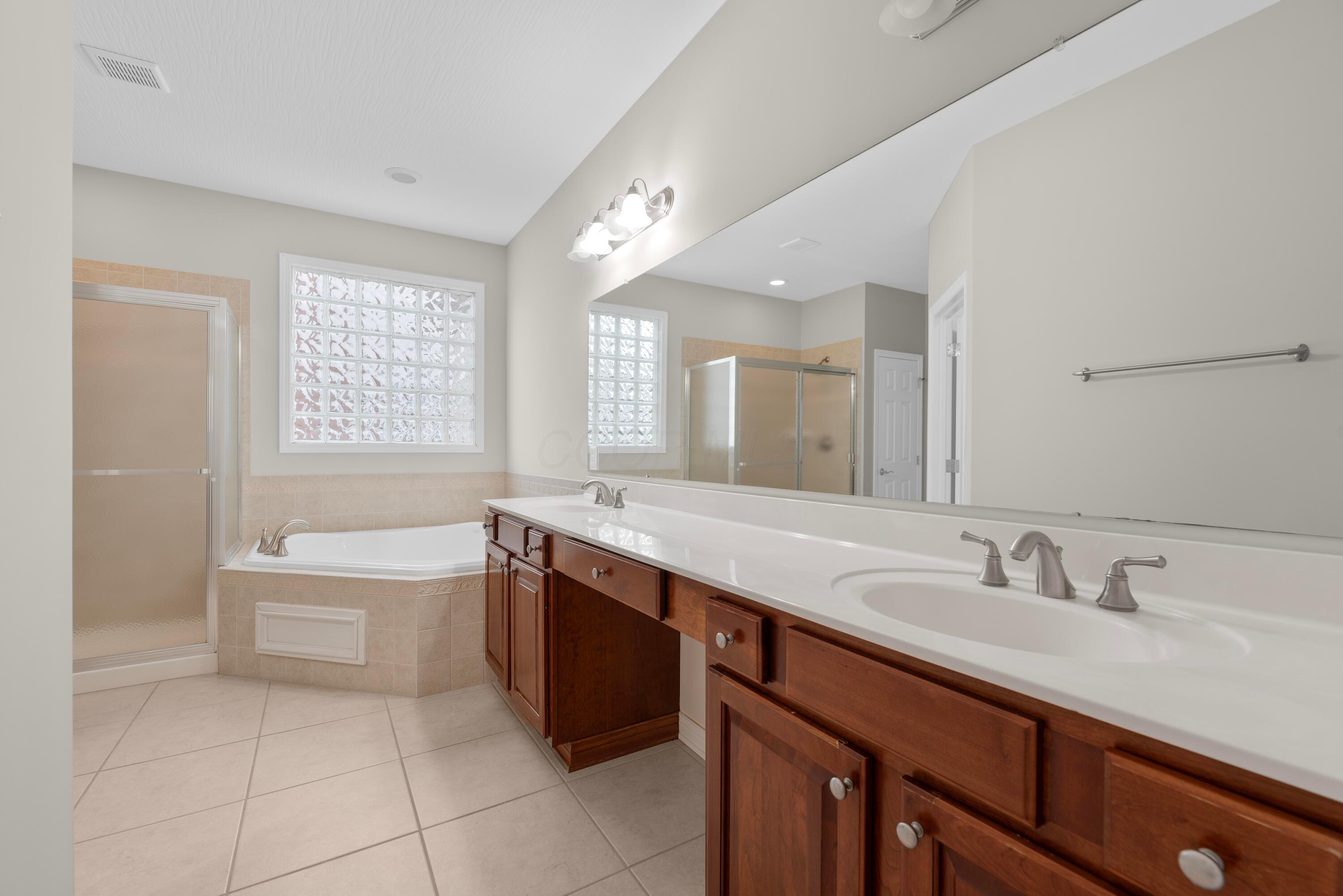6885 Margarum Bend, New Albany, Ohio image 31