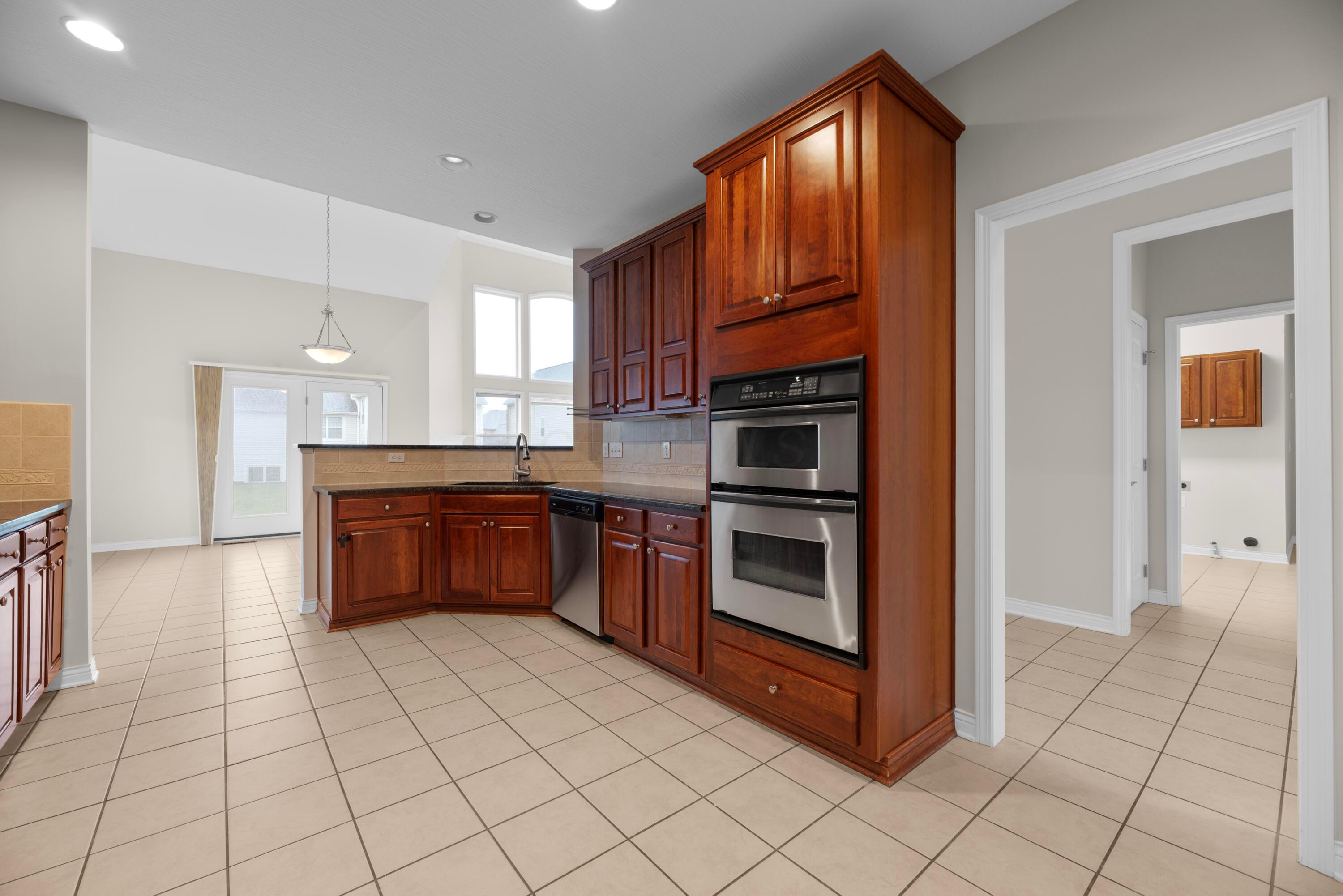 6885 Margarum Bend, New Albany, Ohio image 18