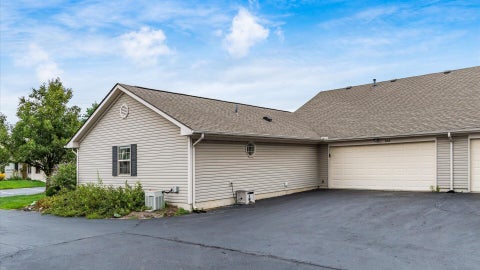Tiny photo for 643 Kensington Drive, Heath, OH 43056 (MLS # 226030795)