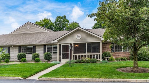 Tiny photo for 643 Kensington Drive, Heath, OH 43056 (MLS # 226030795)